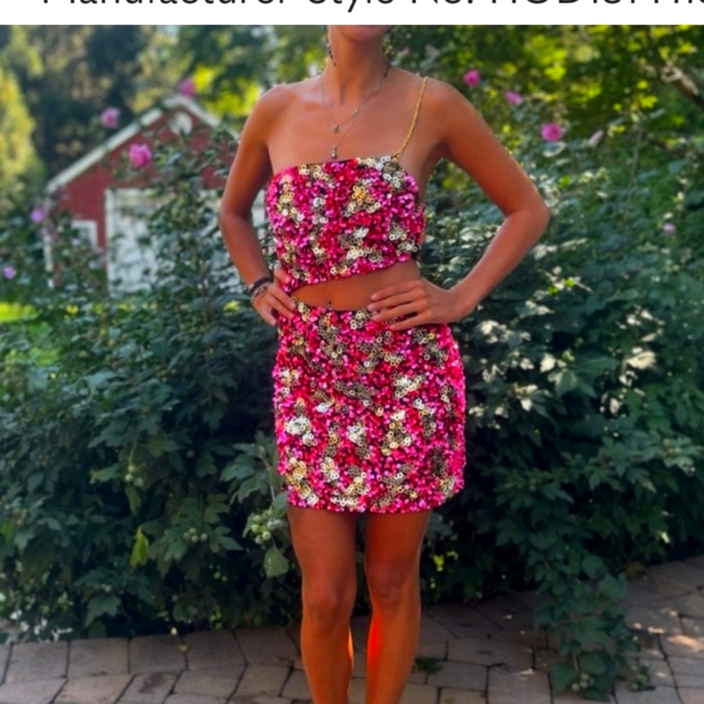 NWT h:ours Sybila sequin mini dress in fuschia/gold size xs